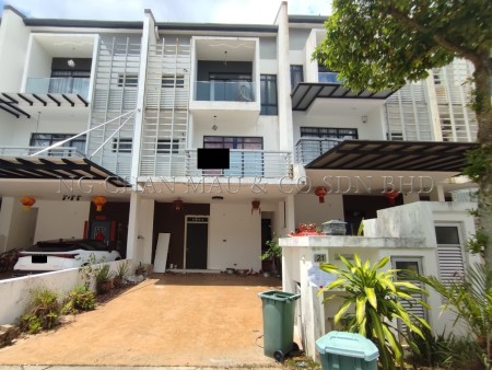 Terrace House For Auction at Taman Tasik Residensi