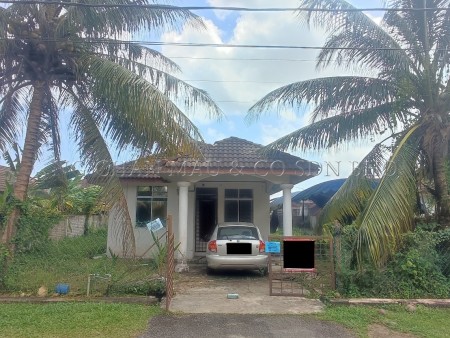 Bungalow House For Auction at Perkampungan Sungai Isap Damai