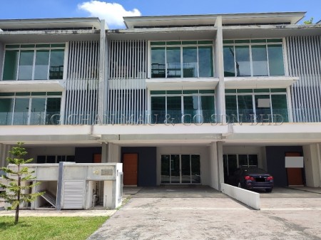 Terrace House For Auction at D'Island