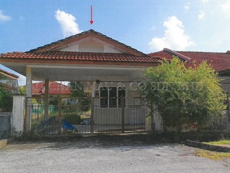 Bungalow House For Auction at I-Mas Apartment