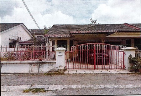 Terrace House For Auction at Taman Pertama