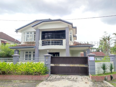 Bungalow House For Auction at Taman Chemor Indah
