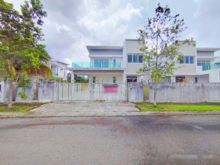 Bungalow House For Auction at Taman Seri Impian