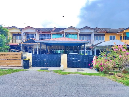 Terrace House For Auction at Taman Pelangi