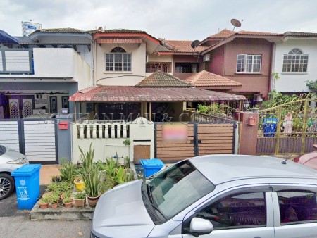 Terrace House For Auction at Section 20