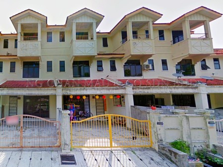 Terrace House For Auction at Taman Kledang Emas