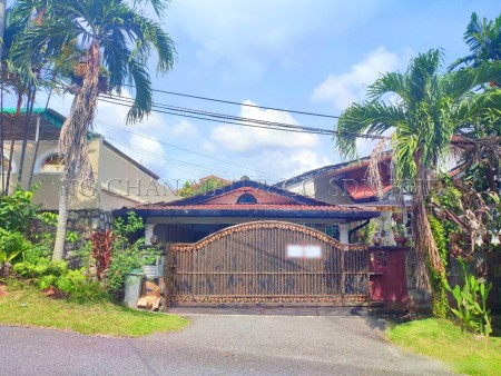 Bungalow House For Auction at Taman Sri Putih