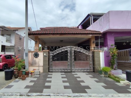 Terrace House For Auction at Taman Saujana Bakti