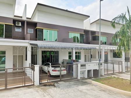 Bungalow House For Auction at Taman Banting Baru