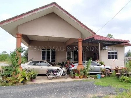 Bungalow House For Auction at Alur Limbat