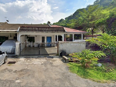 Terrace House for Auction