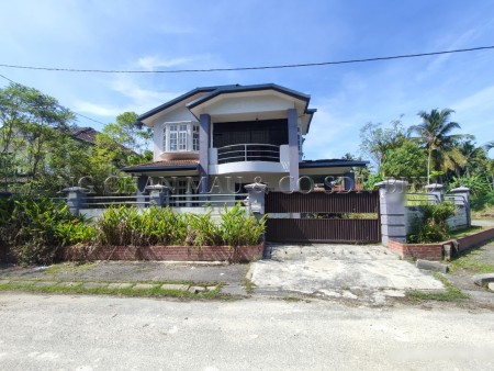 Bungalow House For Auction at Taman Chemor Indah