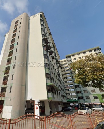 Apartment For Auction at Ria Apartment