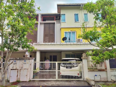 Terrace House For Auction at Taman Kantan Permata