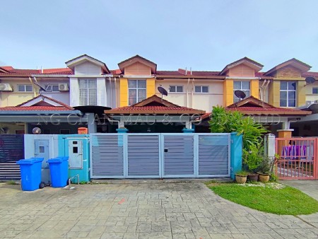 Terrace House For Auction at Taman Subang Intan