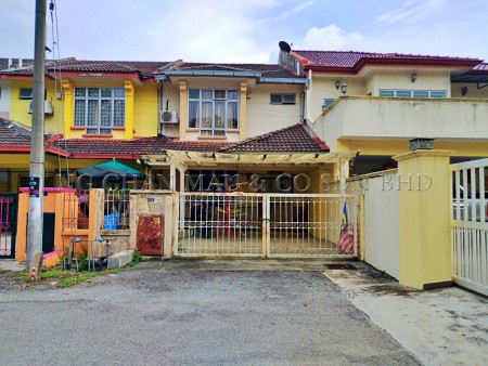 Terrace House For Auction at Section 9