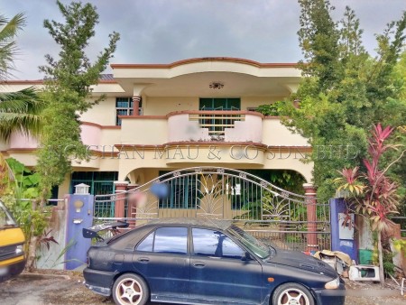 Bungalow House For Auction at Taman Sejahtera