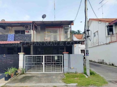 Terrace House For Auction at Taman Scientex