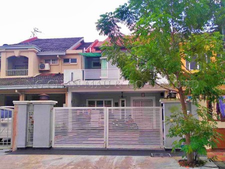 Terrace House For Auction at Suadamai