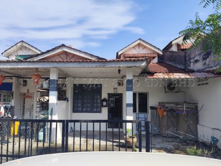 Terrace House For Auction at Taman Anggerik