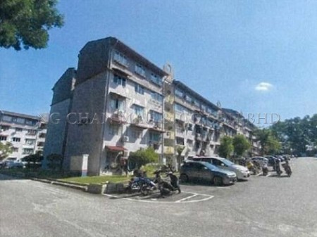 Apartment For Auction at Putra Permai Type C