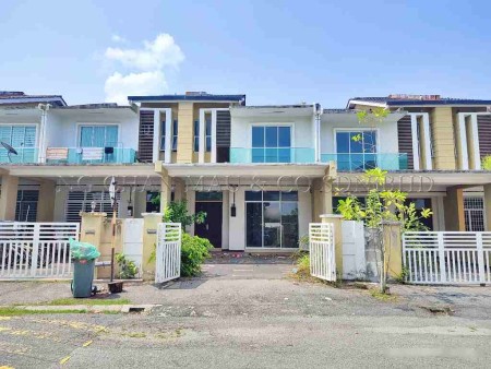 Terrace House For Auction at Tawas Impiana