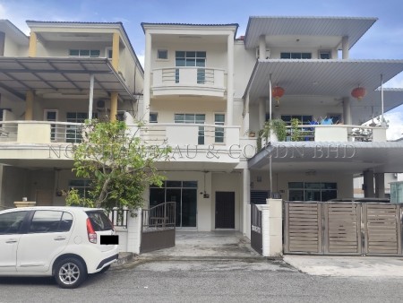 Terrace House For Auction at Taman Perwira Indah