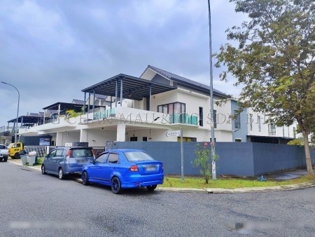 Terrace House For Auction at Hijayu 2