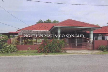 Bungalow House For Auction at Pasir Puteh