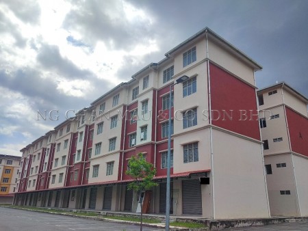 Apartment For Auction at Pangsapuri Seri Angsana