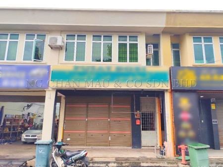 Shop Office For Auction at Kodiang