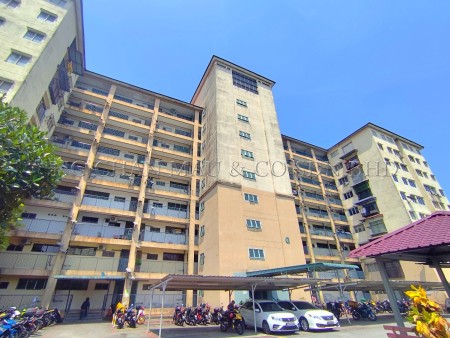 Apartment For Auction at Puchong Permata 2