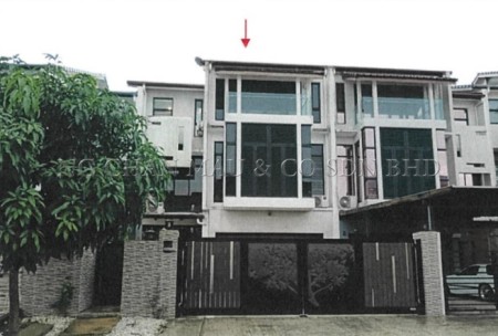 Terrace House For Auction at Denai Alam