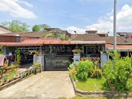 Terrace House For Auction at Taman Berlian