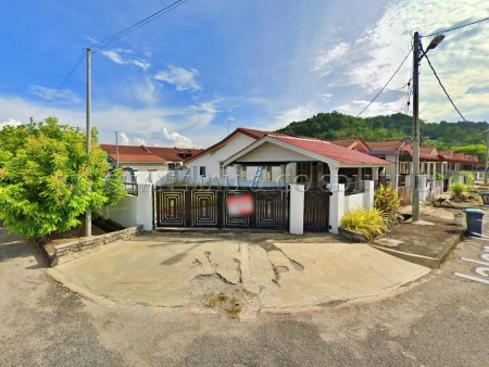 Terrace House for Auction