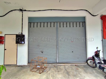 Shop Office For Auction at Serendah