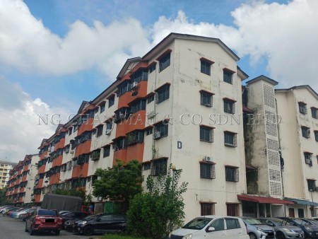 Apartment For Auction at Taman Sri Manja