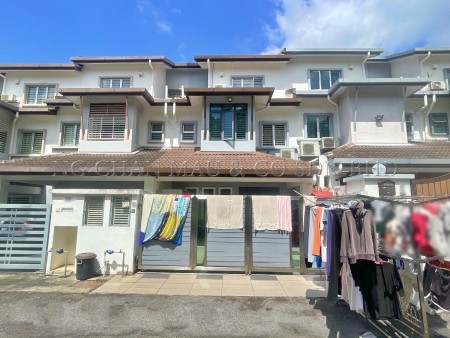 Terrace House For Auction at Section 9