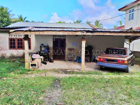 Bungalow House For Auction at Bachok