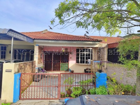 Terrace House For Auction at Taman Kledang