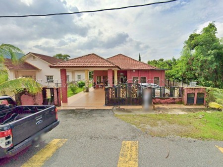 Bungalow House For Auction at Taman Lavender Heights