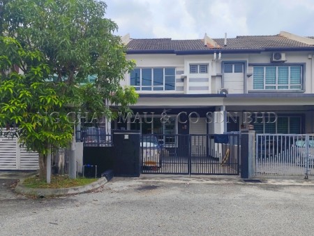 Terrace House For Auction at Hill Park