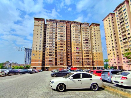 Apartment For Auction at Laguna Biru