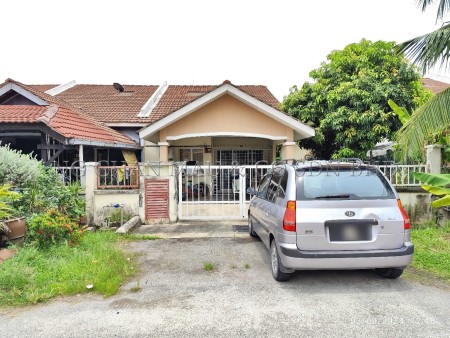 Terrace House For Auction at Taman Alam Suria