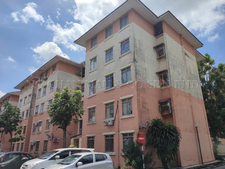 Apartment For Auction at Pangsapuri Suria