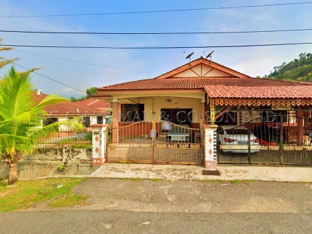 Bungalow House For Auction at Taman Seroja