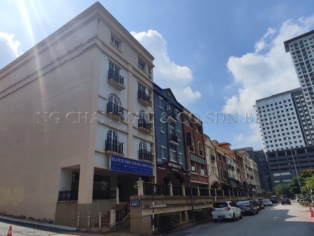 Office For Auction at CBD Perdana 1