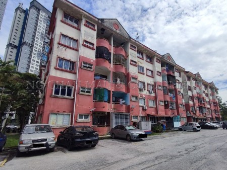 Apartment For Auction at Kekwa Apartment