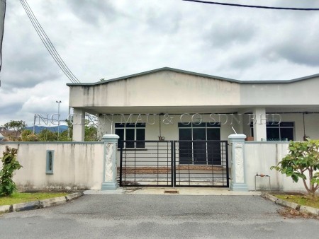 Terrace House For Auction at Batu Kikir