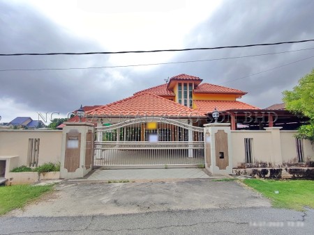 Bungalow House For Auction at Taman Desa Bayu